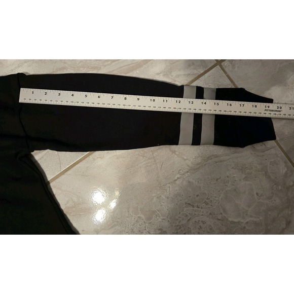 Las Vegas Raiders Hoodie Womens Large Black Spellout NFL Football Ultra Game - Picture 11 of 11